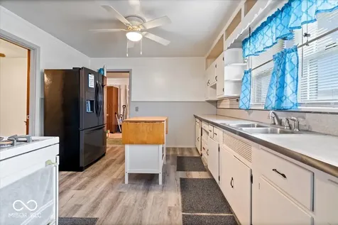 735 Ingomar Street Indianapolis IN 46241