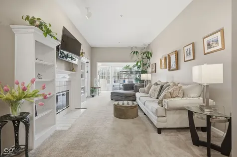 7601 Newport Bay Drive Indianapolis IN 46240