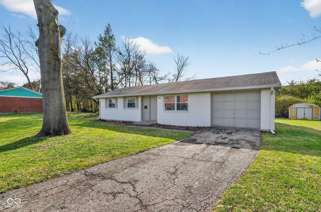 2318 N John Glenn Court Indianapolis IN 46229