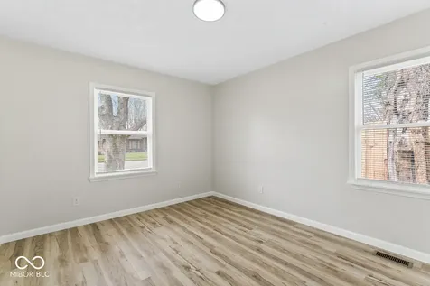 2541 Aurie Drive Indianapolis IN 46219