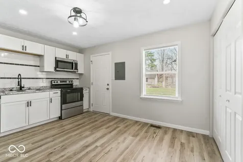 2541 Aurie Drive Indianapolis IN 46219