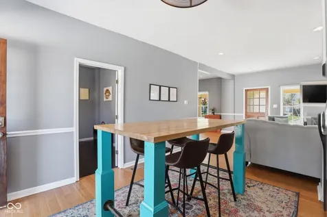 5858 Dewey Avenue Indianapolis IN 46219