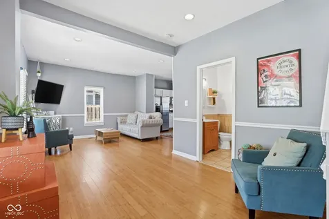 5858 Dewey Avenue Indianapolis IN 46219