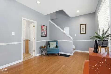 5858 Dewey Avenue Indianapolis IN 46219
