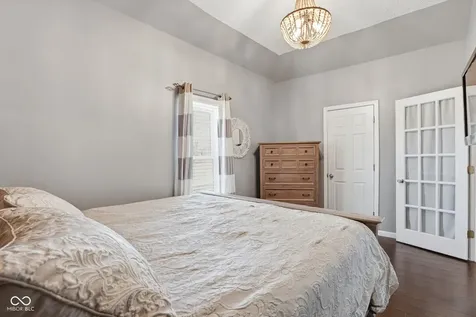 5858 Dewey Avenue Indianapolis IN 46219