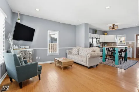 5858 Dewey Avenue Indianapolis IN 46219