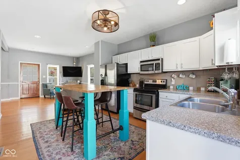 5858 Dewey Avenue Indianapolis IN 46219