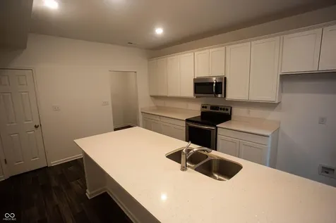 10048 Falls Canyon Lane Indianapolis IN 46229