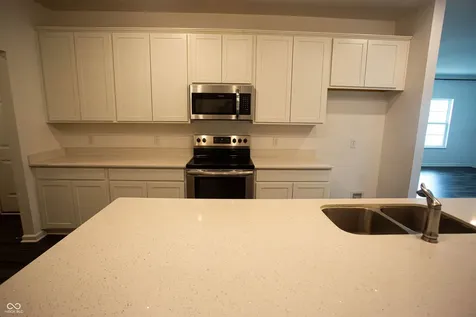 10048 Falls Canyon Lane Indianapolis IN 46229