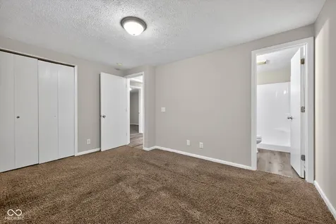 9254 E 39th Place Indianapolis IN 46235