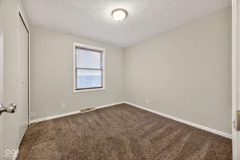 9254 E 39th Place Indianapolis IN 46235