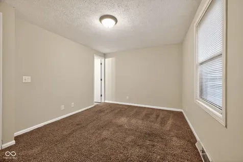 9254 E 39th Place Indianapolis IN 46235