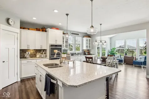 2498 Stonehaven Way Avon IN 46123