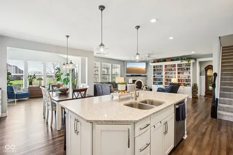 2498 Stonehaven Way Avon IN 46123