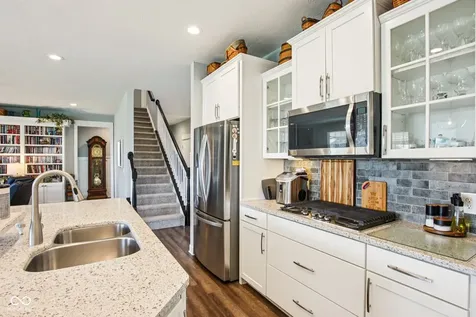 2498 Stonehaven Way Avon IN 46123