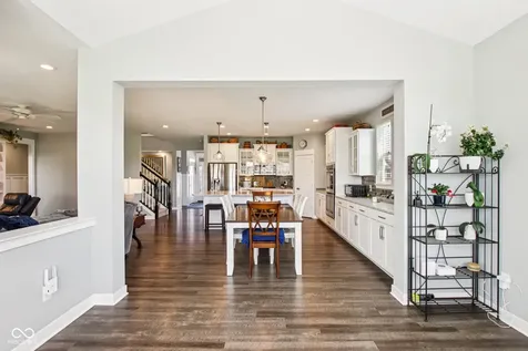2498 Stonehaven Way Avon IN 46123