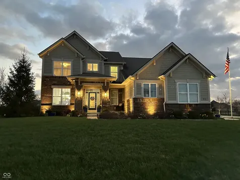2498 Stonehaven Way Avon IN 46123