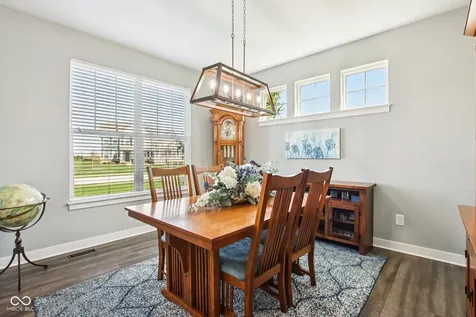 2498 Stonehaven Way Avon IN 46123