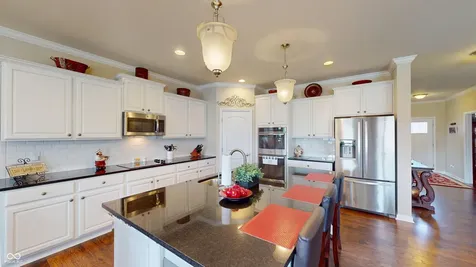 6103 Royal Gate Place Indianapolis IN 46237