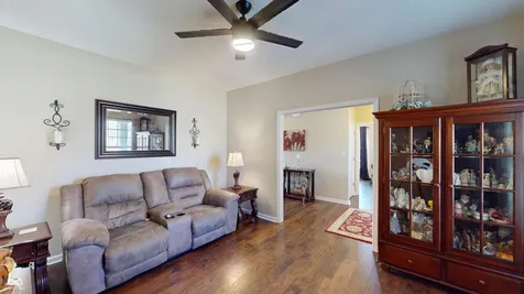 6103 Royal Gate Place Indianapolis IN 46237