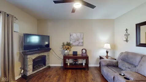 6103 Royal Gate Place Indianapolis IN 46237