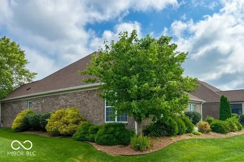 6103 Royal Gate Place Indianapolis IN 46237