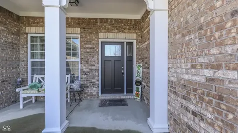 6103 Royal Gate Place Indianapolis IN 46237