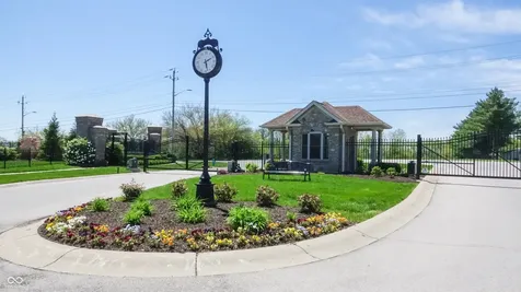 6103 Royal Gate Place Indianapolis IN 46237