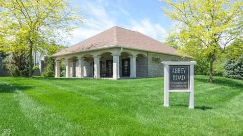 6103 Royal Gate Place Indianapolis IN 46237
