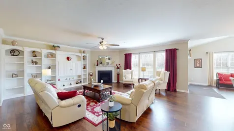 6103 Royal Gate Place Indianapolis IN 46237