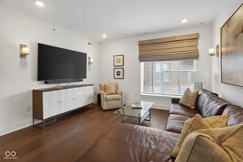 110 E North Street Indianapolis IN 46204