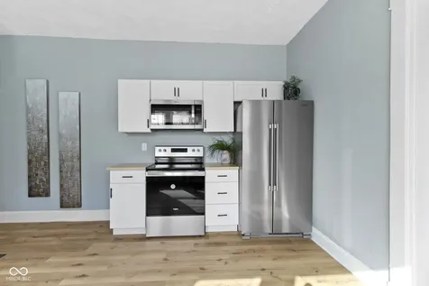 17 Parkview Avenue Indianapolis IN 46201