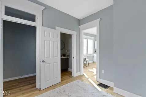 17 Parkview Avenue Indianapolis IN 46201