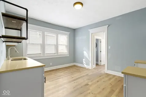 17 Parkview Avenue Indianapolis IN 46201