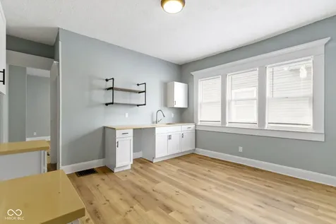 17 Parkview Avenue Indianapolis IN 46201