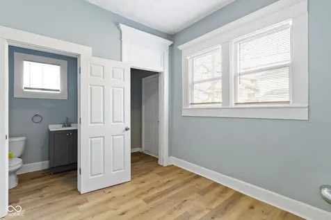 17 Parkview Avenue Indianapolis IN 46201