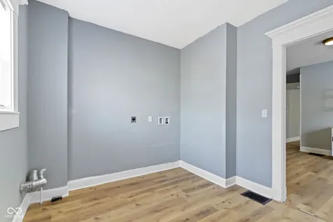 17 Parkview Avenue Indianapolis IN 46201
