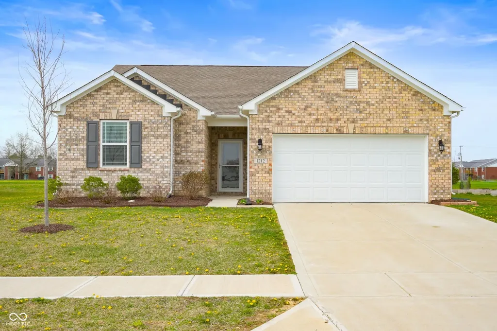 1212 Bontrager Lane Shelbyville IN 46176