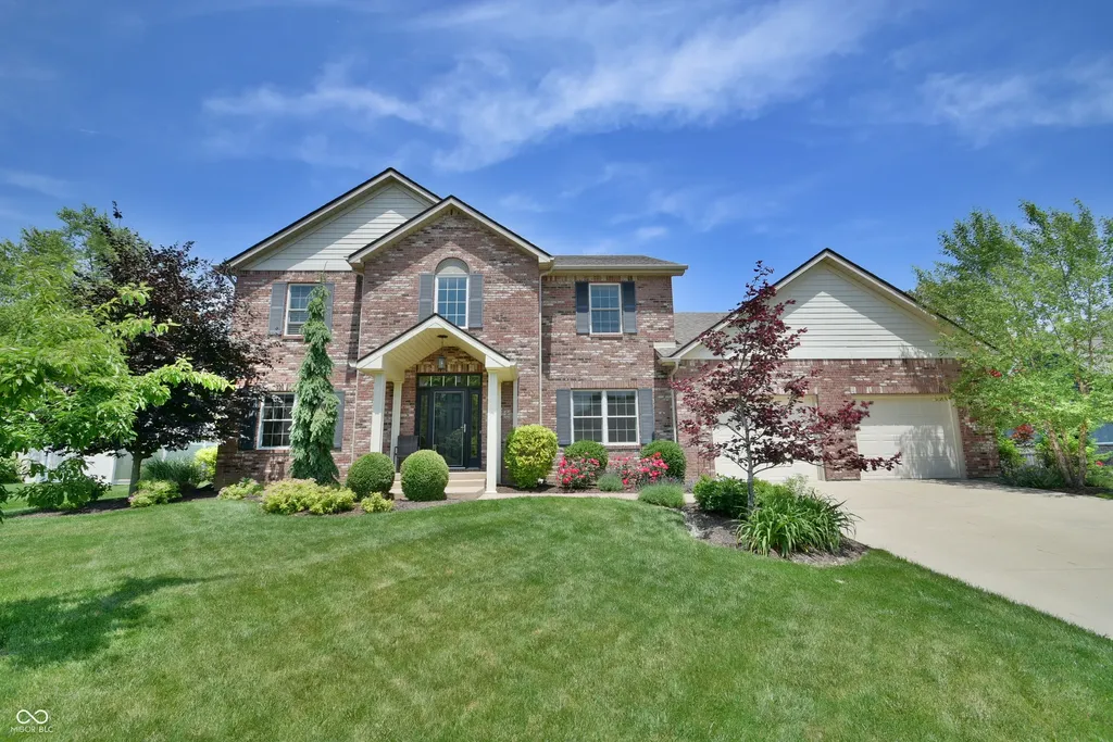 224 W Stoney Trail Greenfield IN 46140