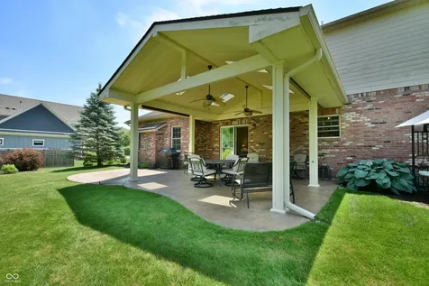 224 W Stoney Trail Greenfield IN 46140