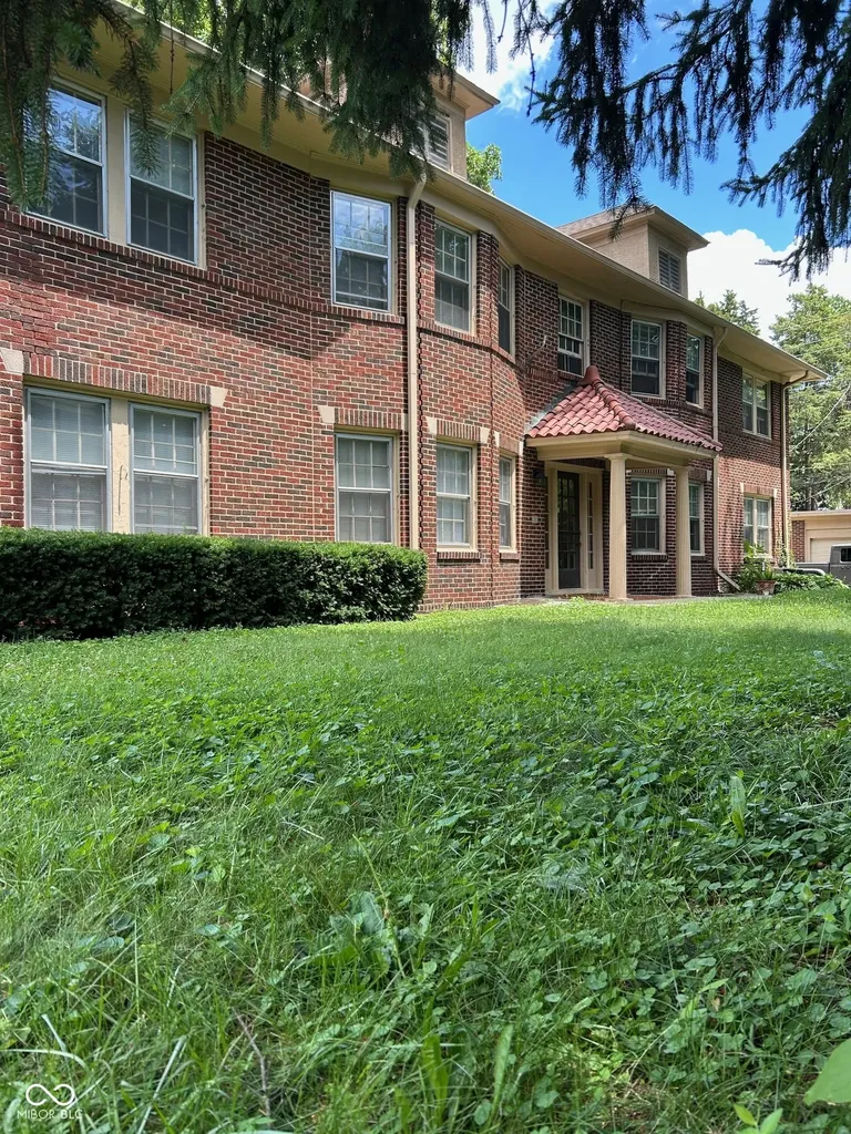 5245 Central Avenue Indianapolis IN 46220