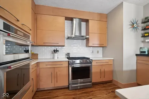 8079 Lower Bay Lane Indianapolis IN 46236