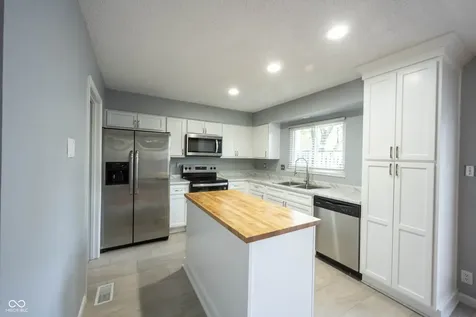 7621 Vintage Court Lawrence IN 46226