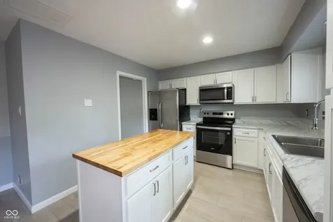 7621 Vintage Court Lawrence IN 46226
