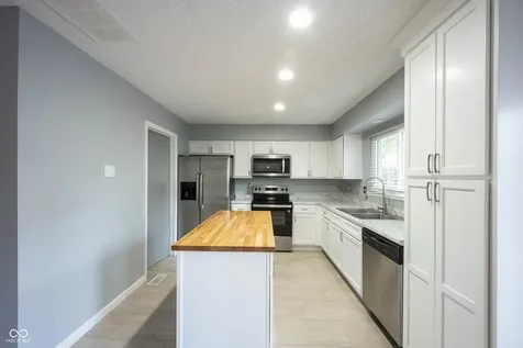 7621 Vintage Court Lawrence IN 46226
