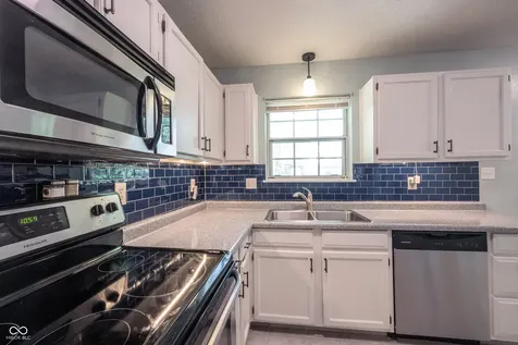 7742 Pennycroft Drive Indianapolis IN 46236