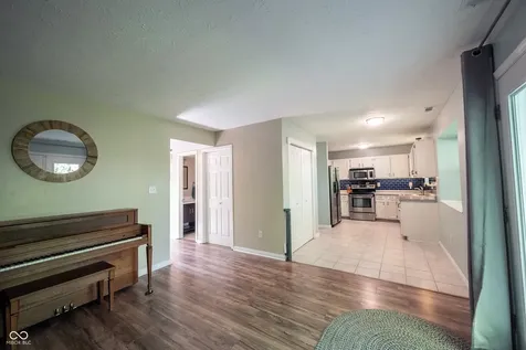 7742 Pennycroft Drive Indianapolis IN 46236