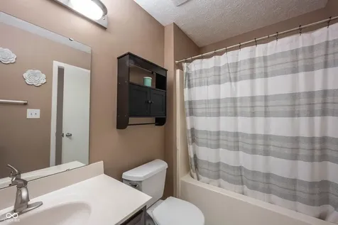 7742 Pennycroft Drive Indianapolis IN 46236