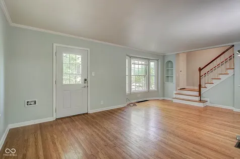 5043 Boulevard Place Indianapolis IN 46208