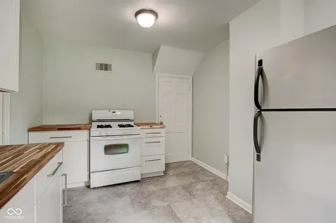5043 Boulevard Place Indianapolis IN 46208